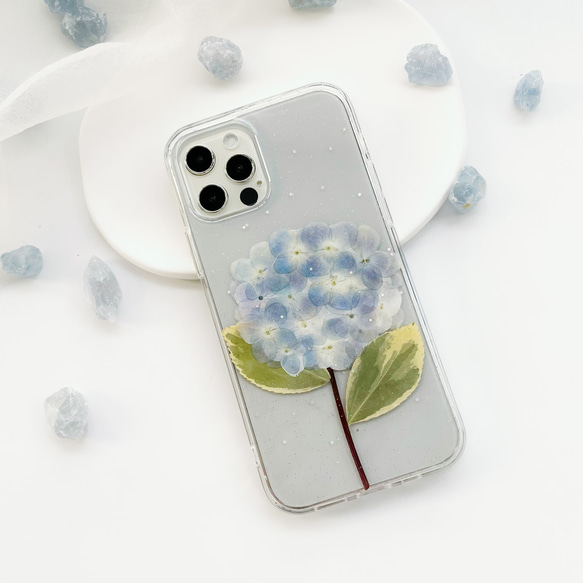【紫陽花】押し花スマホケース iPhone15Pro・Xperia・Galaxy・AQUOSケース 2枚目の画像