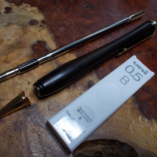 青黒檀のシャープペン (0.5mm) 手作り一品物 プレゼントに！ ペン