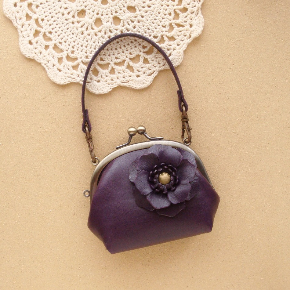 【受注制作】(10色あり)がま口*ミニポーチ Rose 持ち手付き/ヌメ革