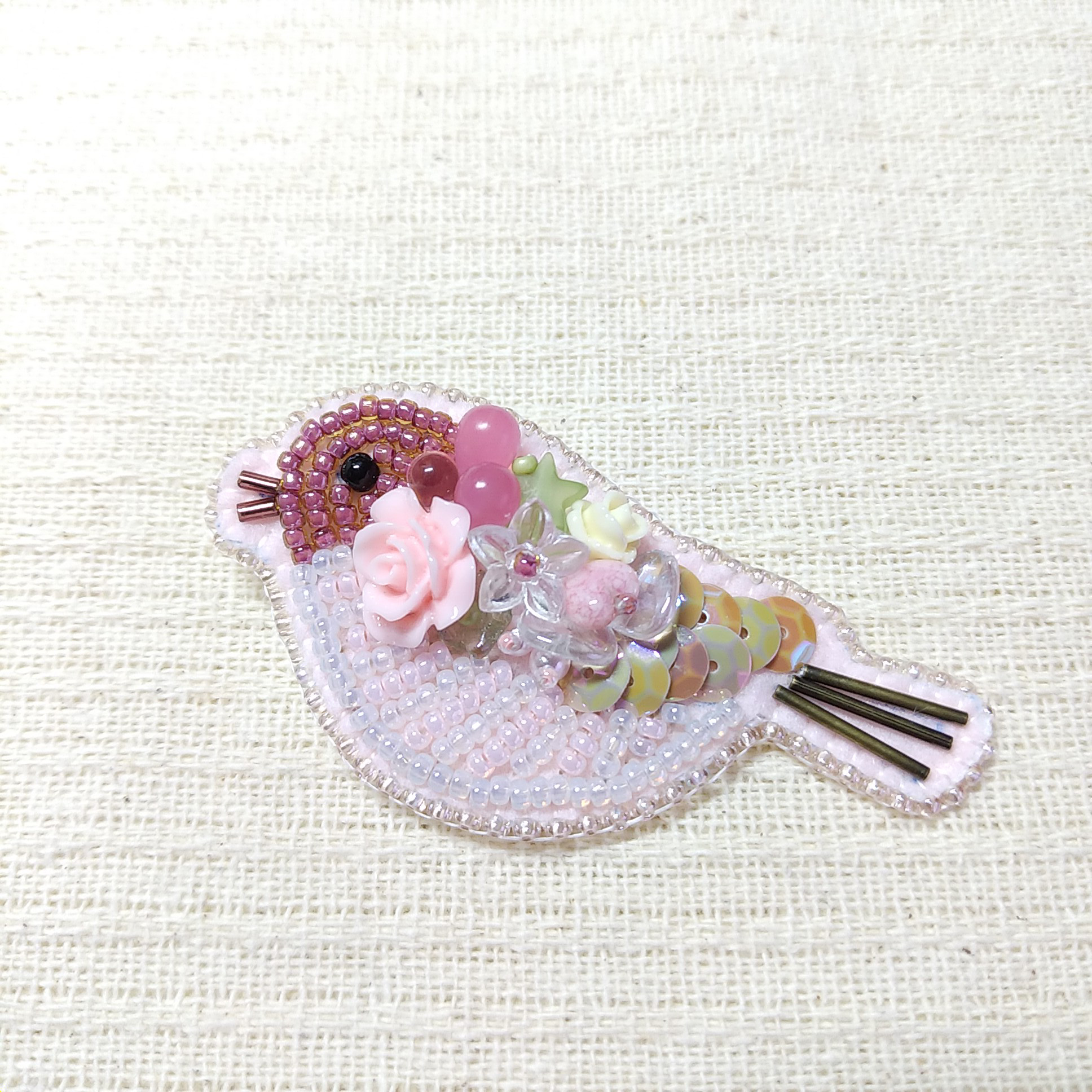 アート　ブローチ　鳥　時計　布　ビーズ　刺繍　芸術 青い鳥* ビーズ刺繍ブローチ ブローチ 月とザリガニ 通販