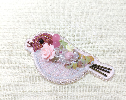 ビーズ刺繍 /「ありがとう」を歌う鳥ブローチ(M-199) ブローチ