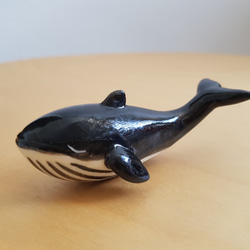 陶器製 デコレーション 置き物   のんびり クジラ 2枚目の画像