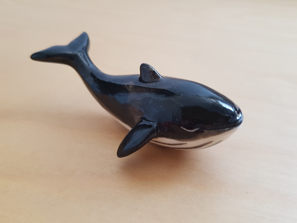 陶器製 デコレーション 置き物   のんびり クジラ 4枚目の画像