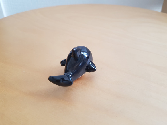 陶器製 デコレーション 置き物   まあるいおめ目  イルカ 5枚目の画像