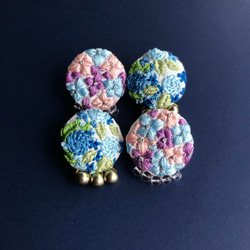 ［特集掲載］紫陽花の刺繍イヤリング/ピアス 5枚目の画像