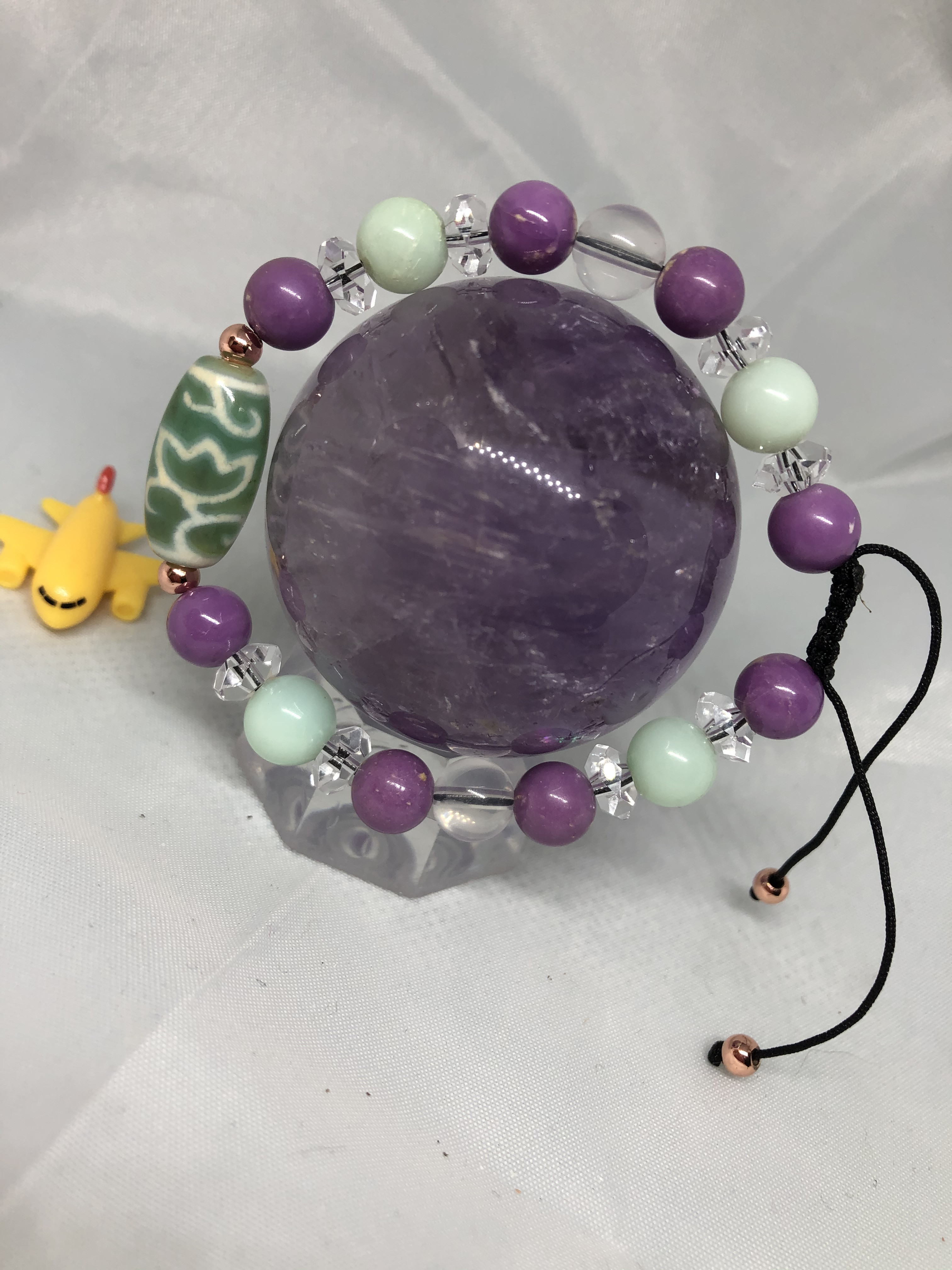 周りに染まる事なく前向きに✳︎水蓮花老玉髄天珠＆グリーンオパール＆フォスフォシデライト