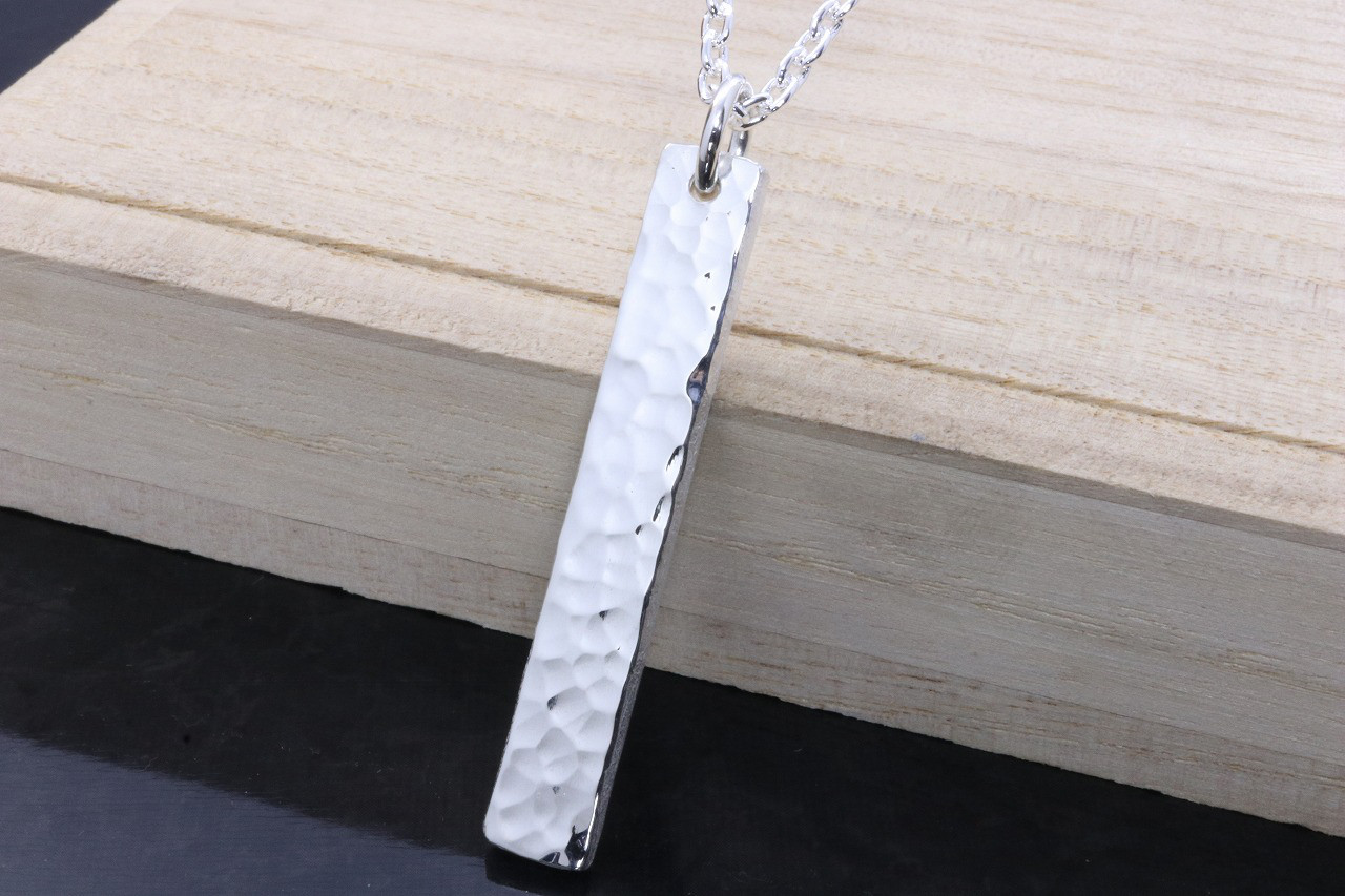 ペンダント ネックレス メンズ : 丸 鎚目 インゴット ペンダントトップ シンプル