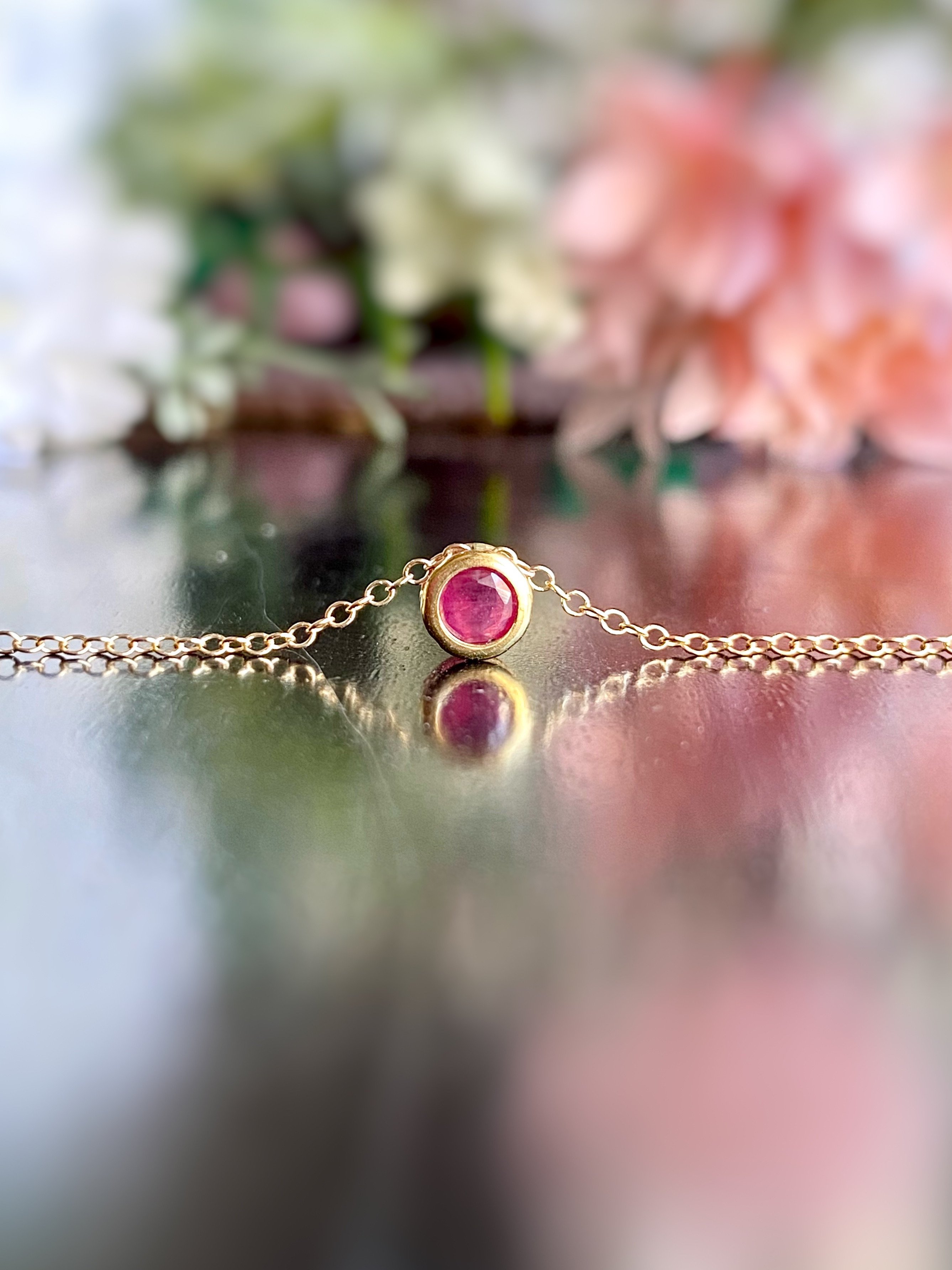 宝石質ルビー 4mm ベゼルネックレス 14kgf/sv925 7月誕生石 紅玉