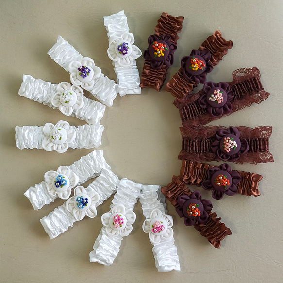 ぷっくり可愛い刺繍花✨アームバンド（一点物　敬老の日　おしゃれアイテム　上品　華やか　くるみボタン　アームカバー　袖） 7枚目の画像