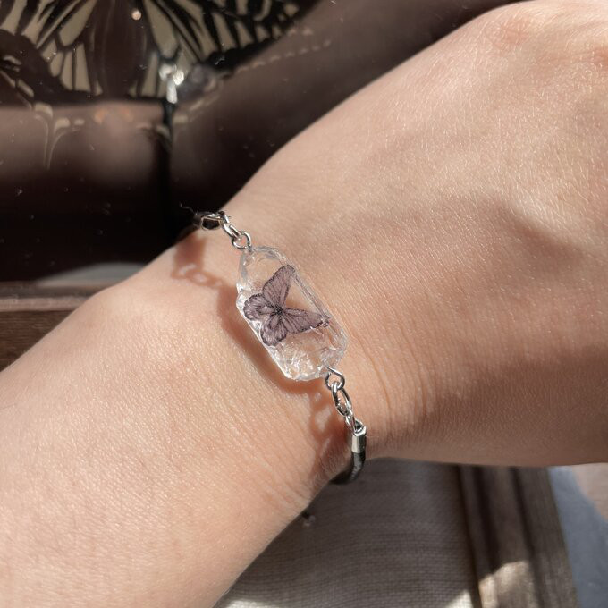 【ブレスレット】水晶標本【モノクロ蝶】
