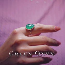 新作 ☆『 Green Onyx』☆の世界でひとつの天然石リングsilver925 + ロジウムコーティング 4枚目の画像