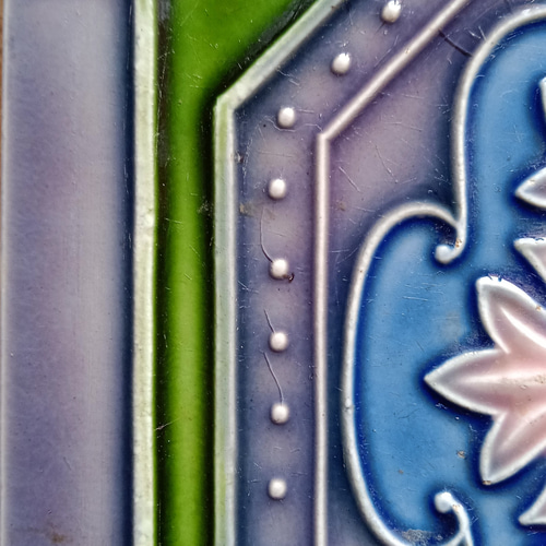 里帰り便・淡路島ダントー社のマジョリカタイル・100年前に海を渡った