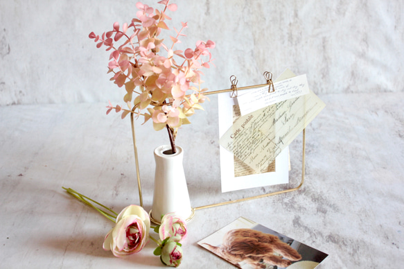 【ピンクユーカリ造花set】花瓶付きゴールドワイヤーフォトスタンド 7枚目の画像