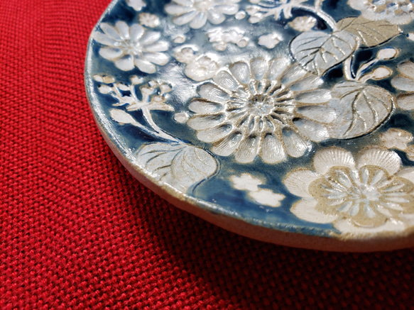 送料込み　蒼の花束　小皿　オーブン陶土のお皿 6枚目の画像