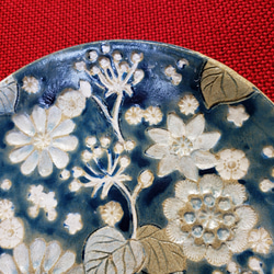 送料込み　蒼の花束　小皿　オーブン陶土のお皿 3枚目の画像