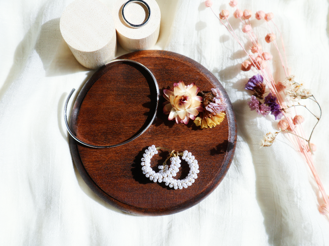 木製 丸型座卓　花瓶台　みっちゃん 貝細工装飾