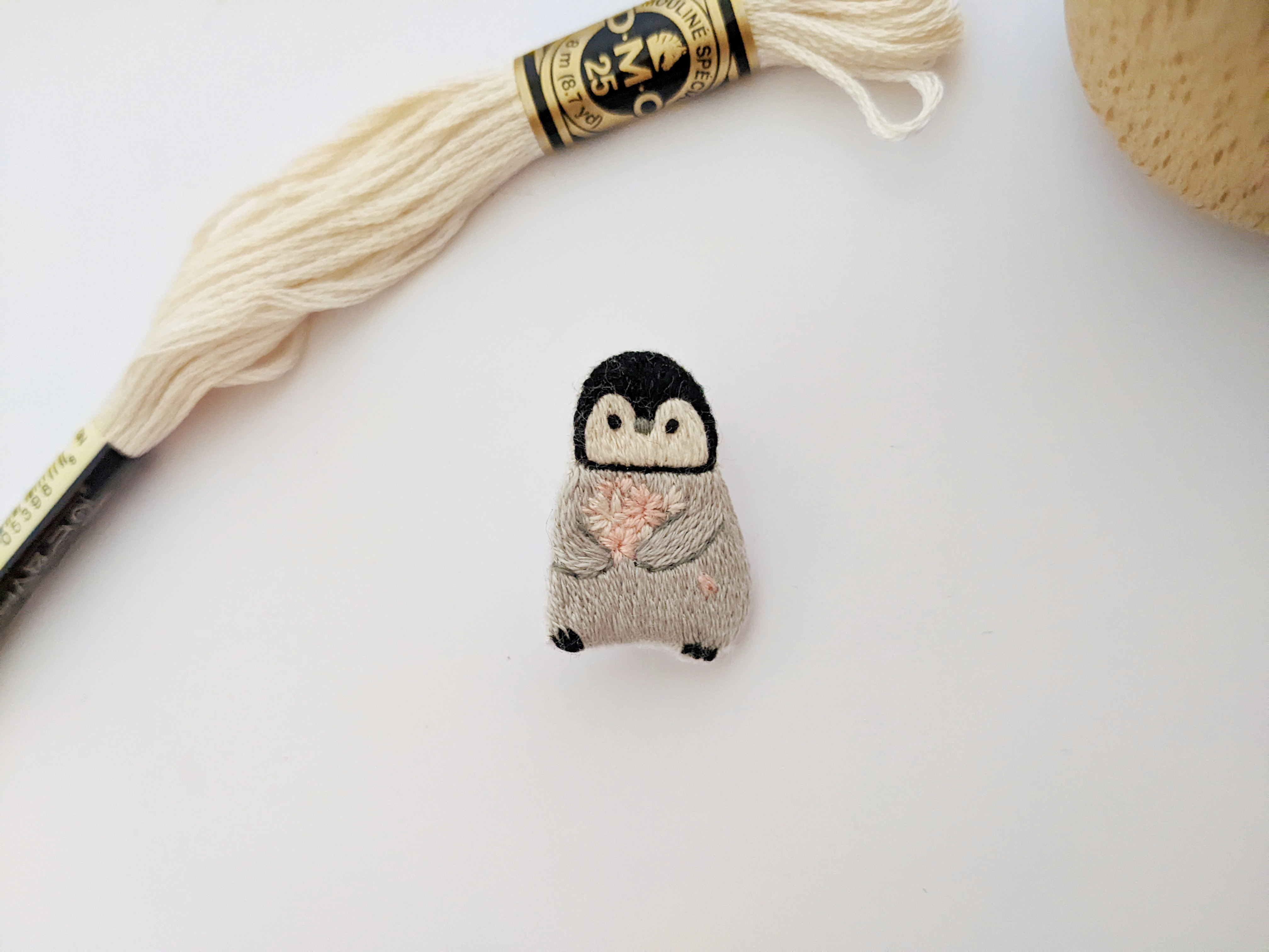 クマの刺繍ベンチ //KUKKO//アンティーク風