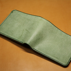 【インポケット二つ折り財布】アラスカレザー グリーン ED-014 3枚目の画像
