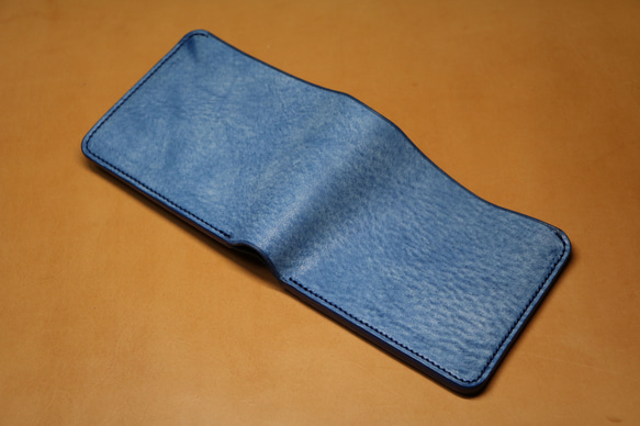 【インポケット二つ折り財布】アラスカレザー ブルー ED-014 3枚目の画像