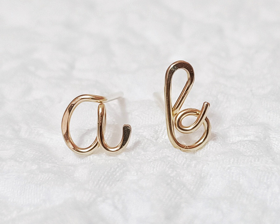 SILVER 優雅な筆記体 片耳分 ネーム GOLD ROSEGOLD ピアス