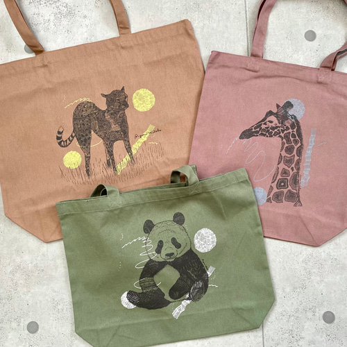 チーターの大きめトートバッグ ＼さっと身軽な小旅行にも／ トート