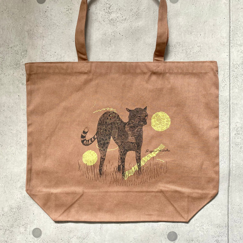 チーターの大きめトートバッグ ＼さっと身軽な小旅行にも／ トート