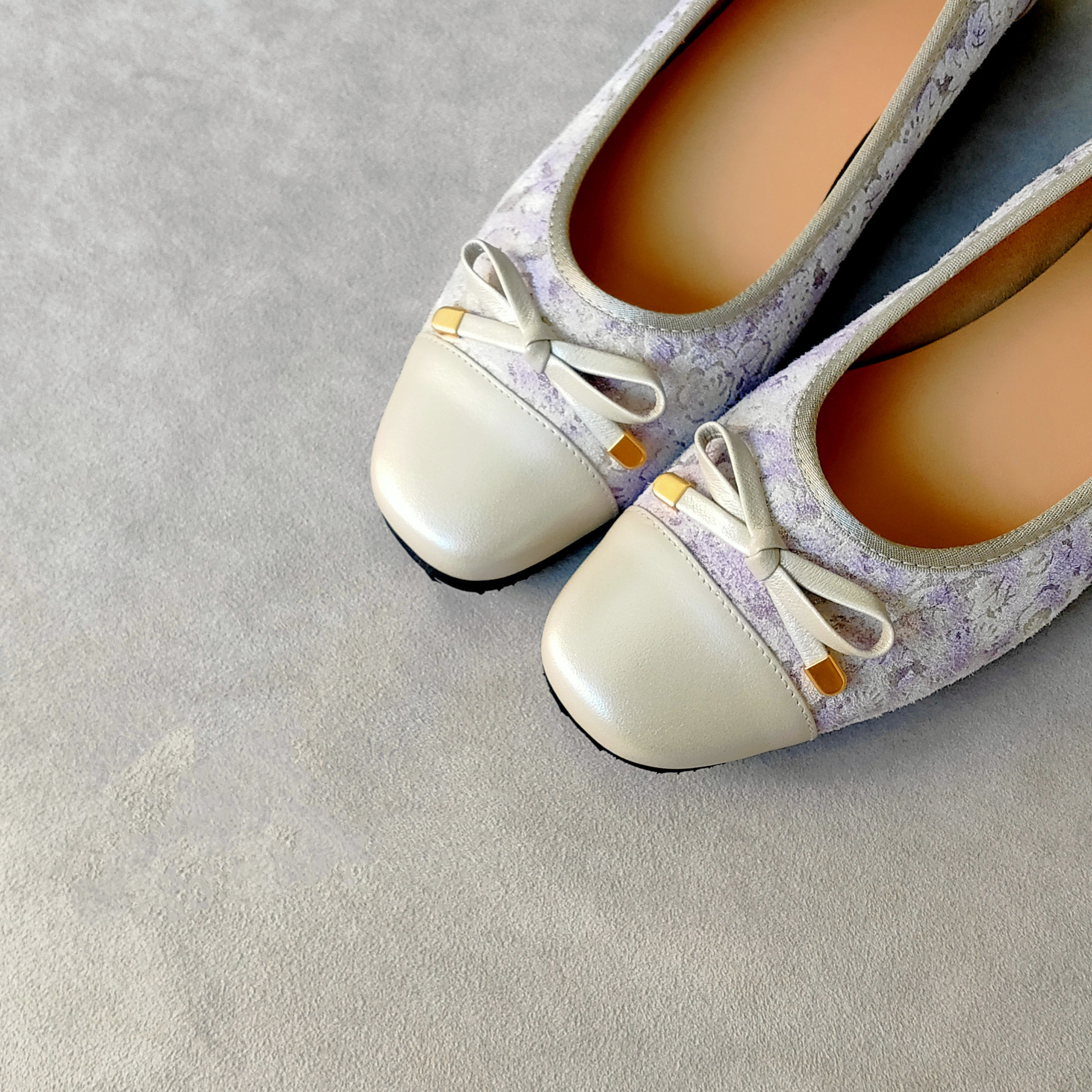 【返品・交換可】フラワープリントが素敵♪大丈夫、これなら履ける♪品質最優先の日本製♪