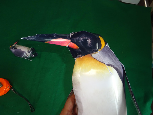 スーパーリアルペーパークラフト　おうさまペンギン　11ｃｍ　　A4写真1枚 11枚目の画像
