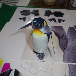 スーパーリアルペーパークラフト　おうさまペンギン　11ｃｍ　　A4写真1枚 2枚目の画像