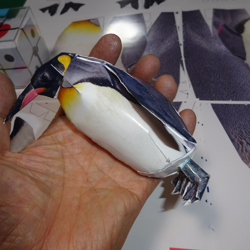 スーパーリアルペーパークラフト おうさまペンギン 11cm A4