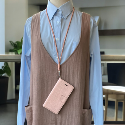 本革 編み込み ネックストラップ フェミニン ネイビー 本革 編み込み ネックストラップ フェミニン ネイビー フェミニン