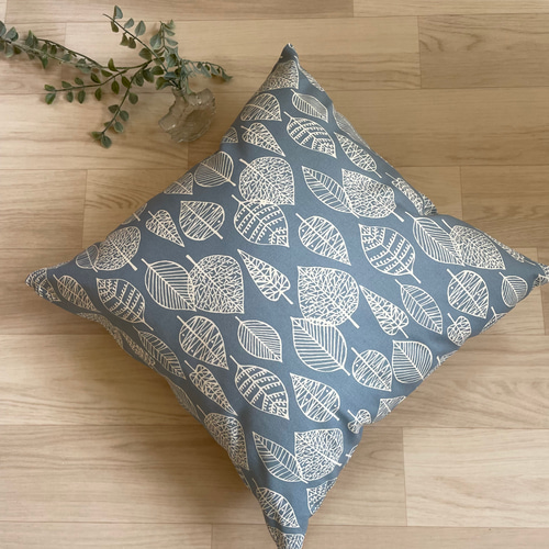 くすみブルー✩︎⡱北欧 リーフ柄のクッションカバー おしゃれ