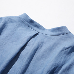 今頼れる「私の新定番」洗練スキッパーシャツで　Vネック　長袖　リネンシャツ　明るい青220401-2 11枚目の画像