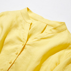 今頼れる「私の新定番」洗練スキッパーシャツで　　長袖　リネンシャツ　明るい黄色　220401-5 2枚目の画像