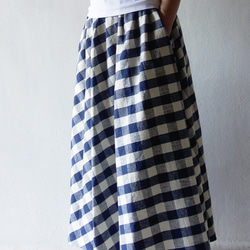 シルエットが綺麗【綿麻ギャザースカート】中厚　ブルー　ブロックチェック　マキシ丈 4枚目の画像