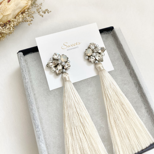 ビジュー タッセル ピアス イヤリング ハンドメイド 結婚式 - grise. | minne 国内最大級のハンドメイド・手作り通販サイト