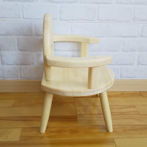 【すべての角が丸い】プレゼント 木製子供椅子　パイン材　変化椅子　キッズチェア すべての角が丸い】プレゼント 木製子供椅子 パイン材 変化椅子