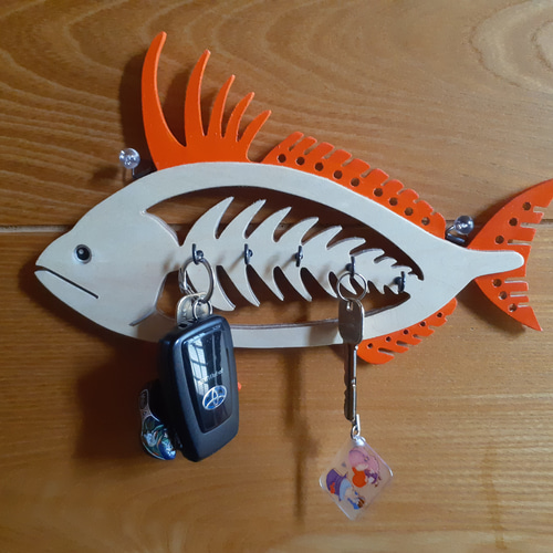 魚の骨壁掛けキーフック(木工アート) 壁掛けラック・ウォール