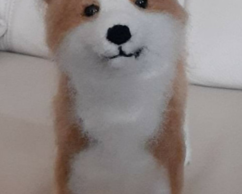 羊毛フェルト犬 秋田犬　　首輪付き　置物 羊毛秋田犬 羊毛フェルト 犬 いぬ 動物 可愛い 羊毛フェルト Kingこう