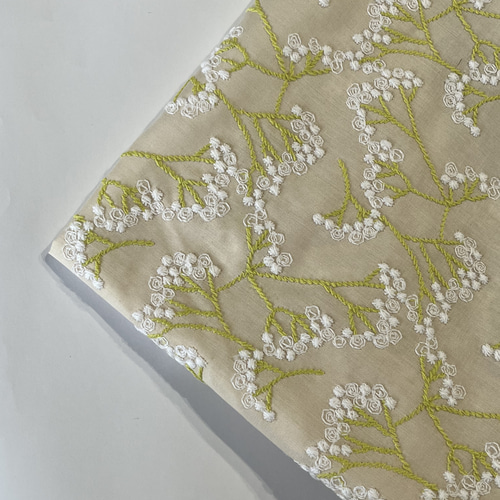 カスミソウ刺繍トップス　プリスティン かすみ草 チューリップ ミモザなどの刺繍＊図案ダウンロード出来