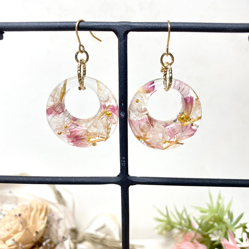 ピンクフラワーレジン×スパンコール♡花びら ピアス イヤリング しずくパープル ドライフラワーレジンピアス イヤリング ピアス