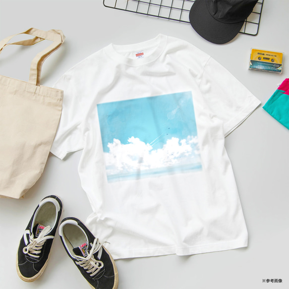 青空と海と飛行機雲のキッズTシャツ 100〜160サイズ 1枚目の画像