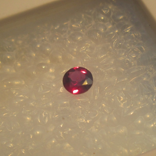 N.2004 最高潮のルベライトトルマリン・ルース 0.7Ct ブラジル産 希少