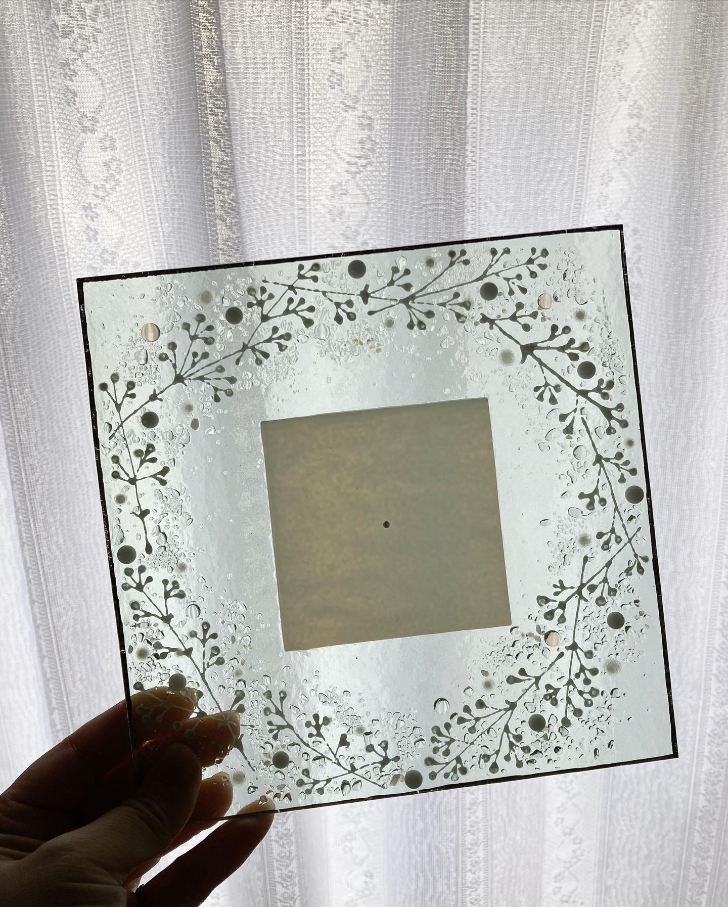 銀彩の縁取り【即納】かすみ草の壁掛け時計（L）電波時計に変更可