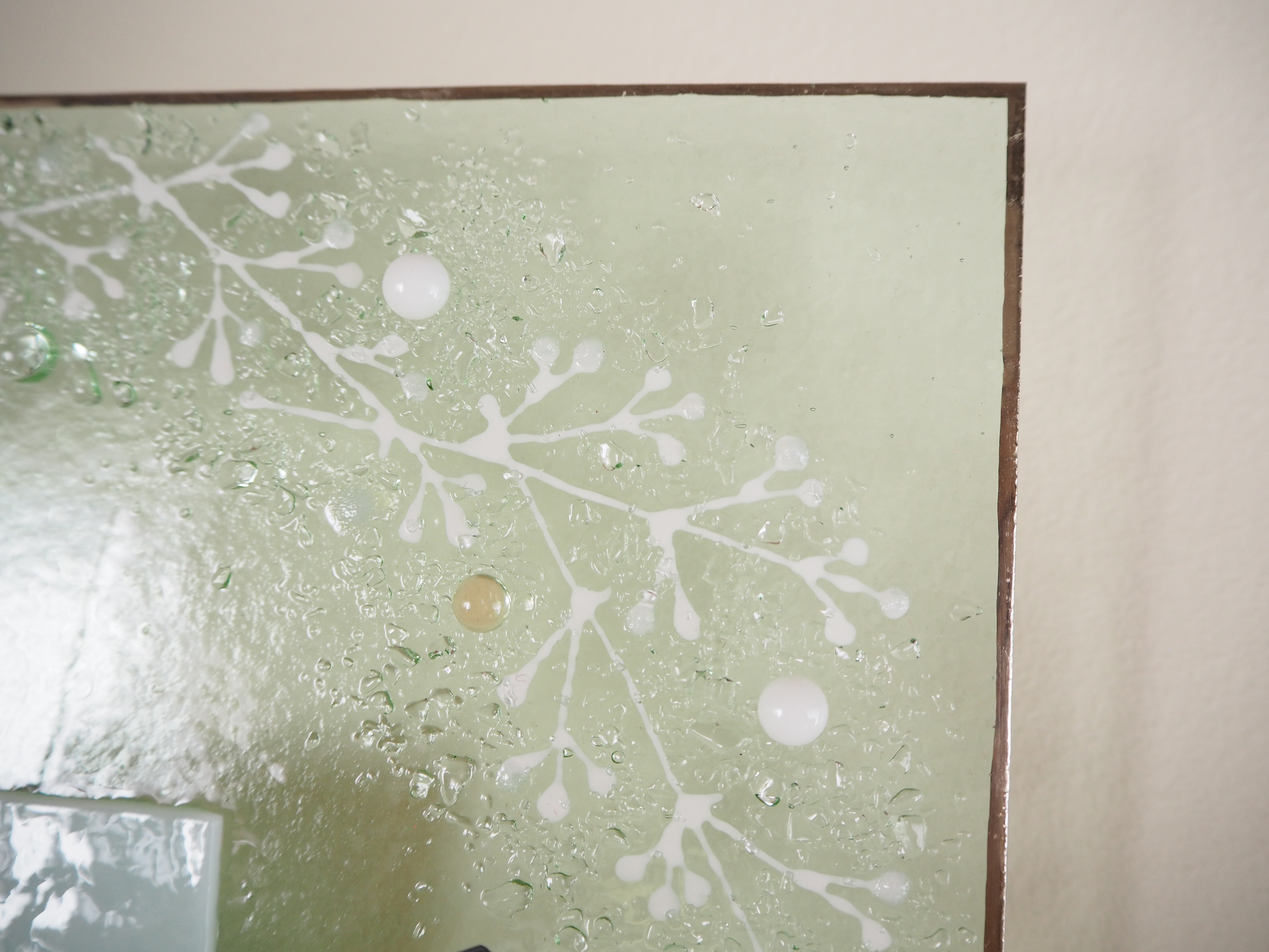 銀彩の縁取り【即納】かすみ草の壁掛け時計（L）電波時計に変更可