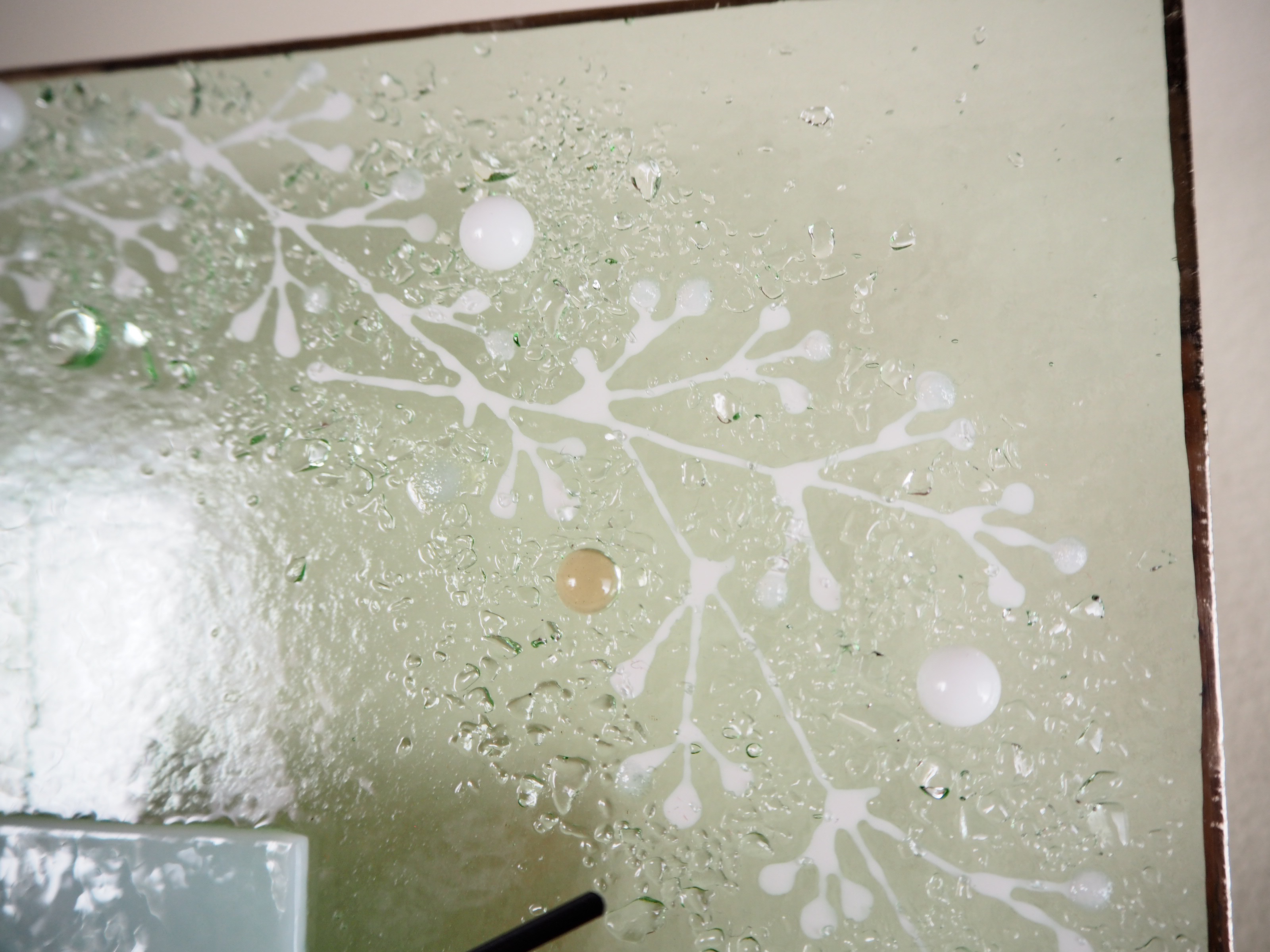 銀彩の縁取り【即納】かすみ草の壁掛け時計（L）電波時計に変更可