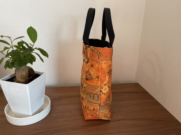 袋帯バッグ　オレンジ　サイズ横25cm×縦18cm×マチ5cm 3枚目の画像