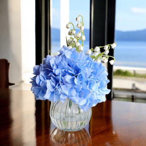 ずっと咲いてる》水色の紫陽花とすずらん（無料ギフトラッピング