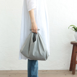 alin&#39;s bag M 50cm 籃子包，帶扣板亞麻包（淺灰色）。 第1張的照片