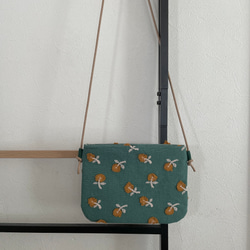 ミナペルホネン　ハンドメイドバッグ　楕円底タック入りショルダーバッグ ミナペルホネン ハンドメイドバッグ 楕円底タック入りショルダーバッグ